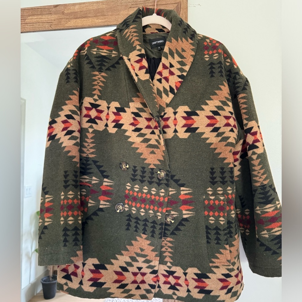 DRIFTWOOD super soft, Southwestern print peacoat. Great condition in size M.